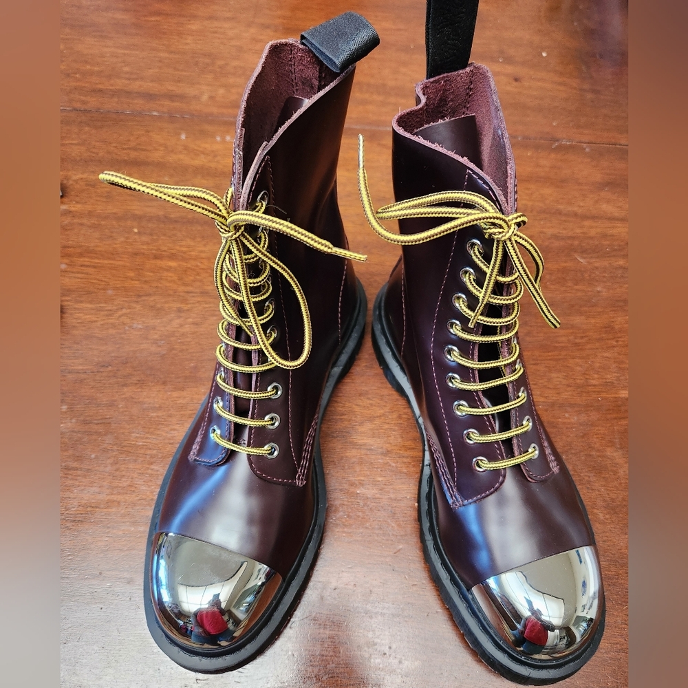 Made in Asia Doc Marten boot